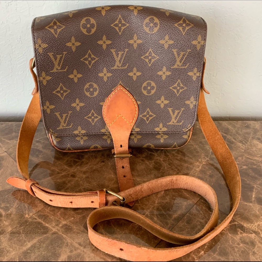 Vintage Louise Vuitton crossbody bag GUC